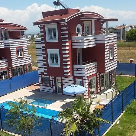 Happyland Villa *