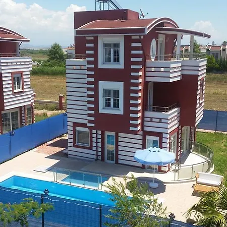 Happyland Villa